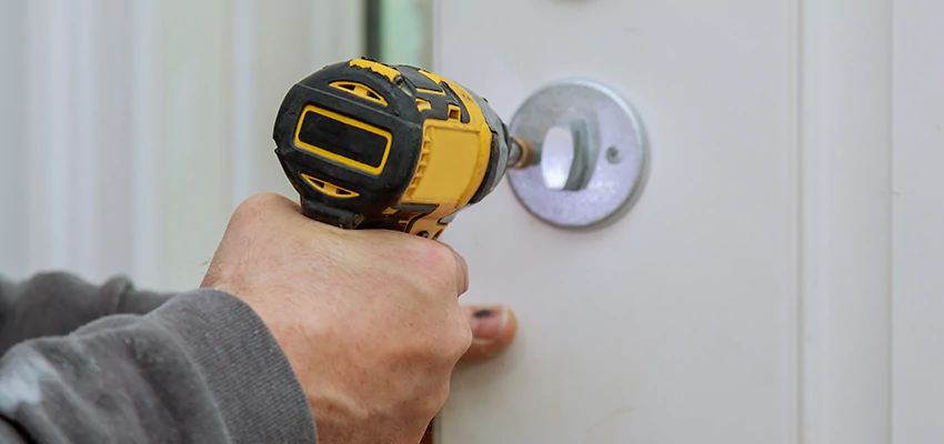 Street Locksmith For Smart Lock Repair in Pleasanton, CA